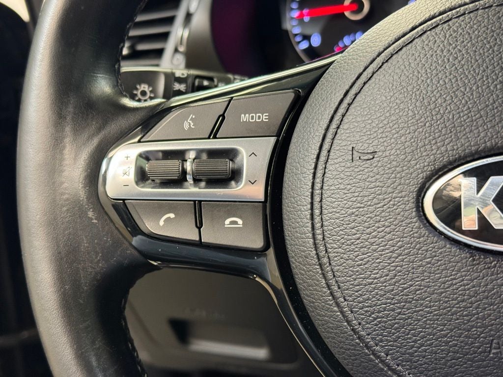 2019 Kia Cadenza Technology