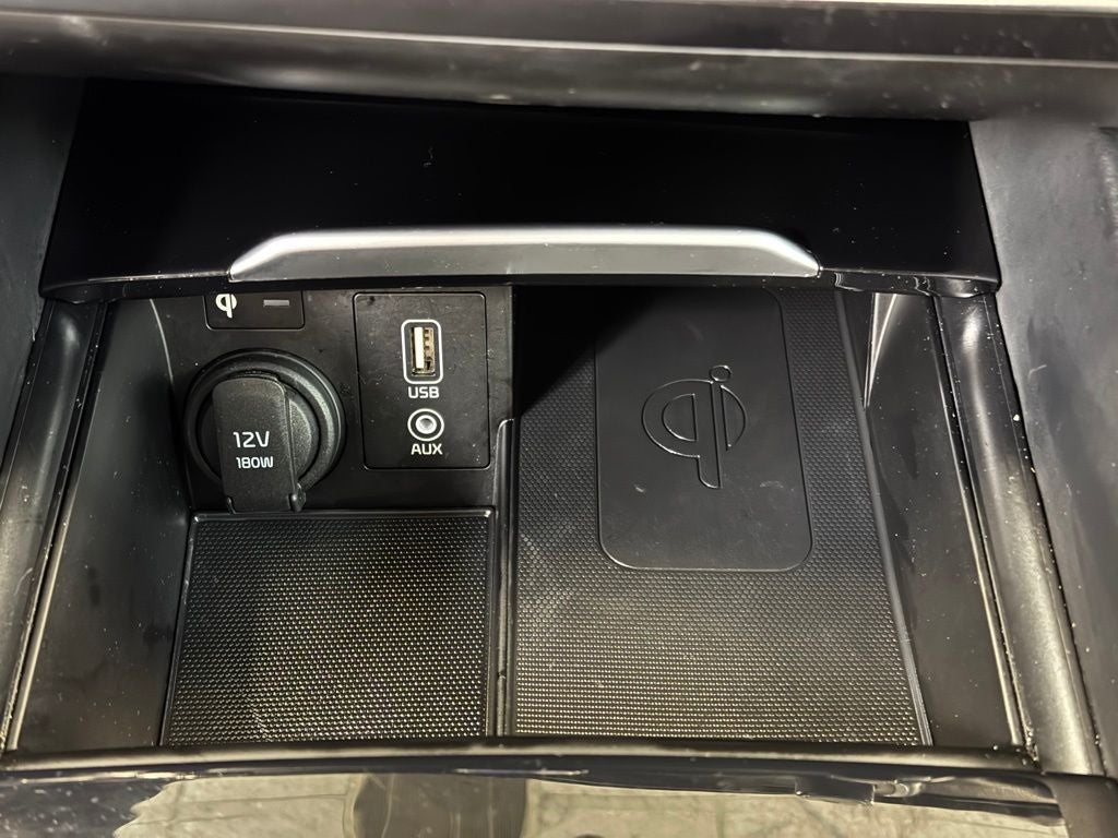 2019 Kia Cadenza Technology