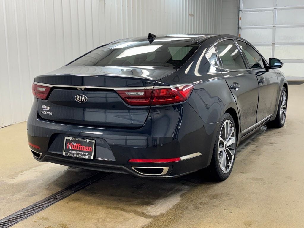 2019 Kia Cadenza Technology
