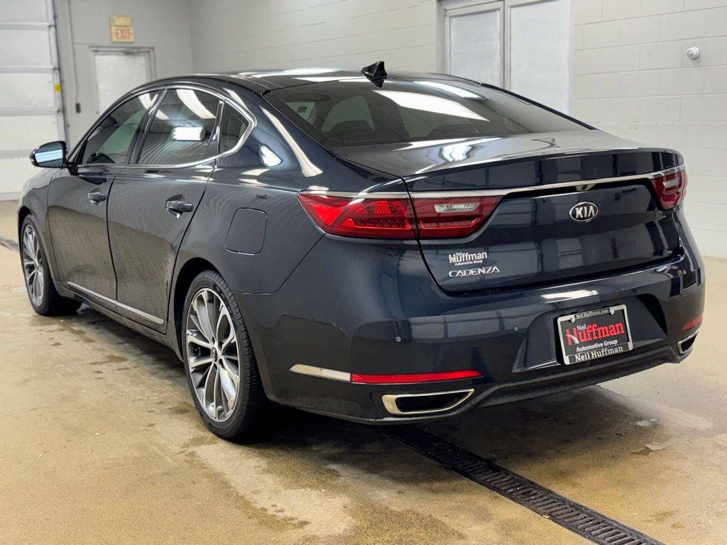 2019 Kia Cadenza Technology