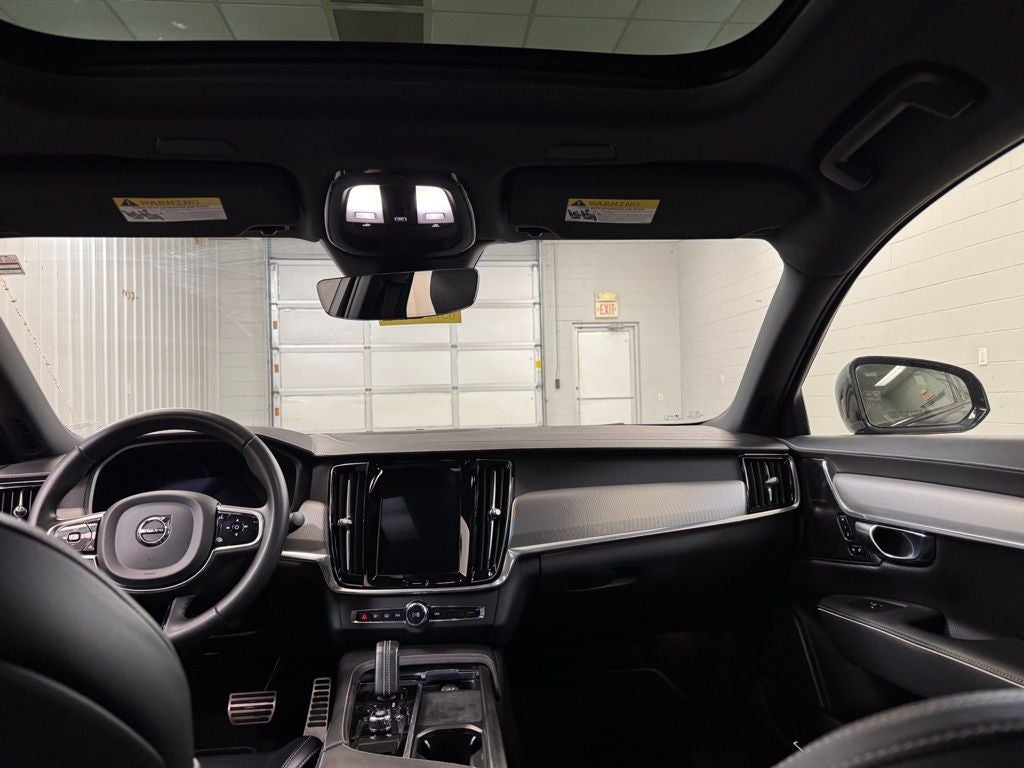 2022 Volvo S90 B6 R-Design