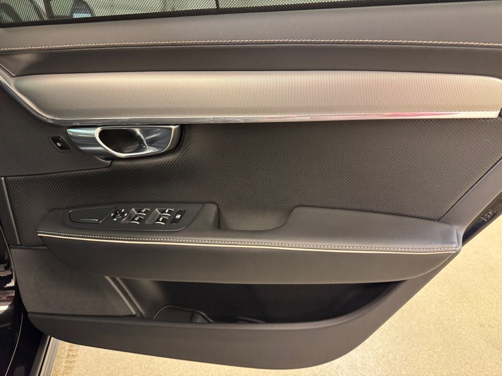 2022 Volvo S90 B6 R-Design