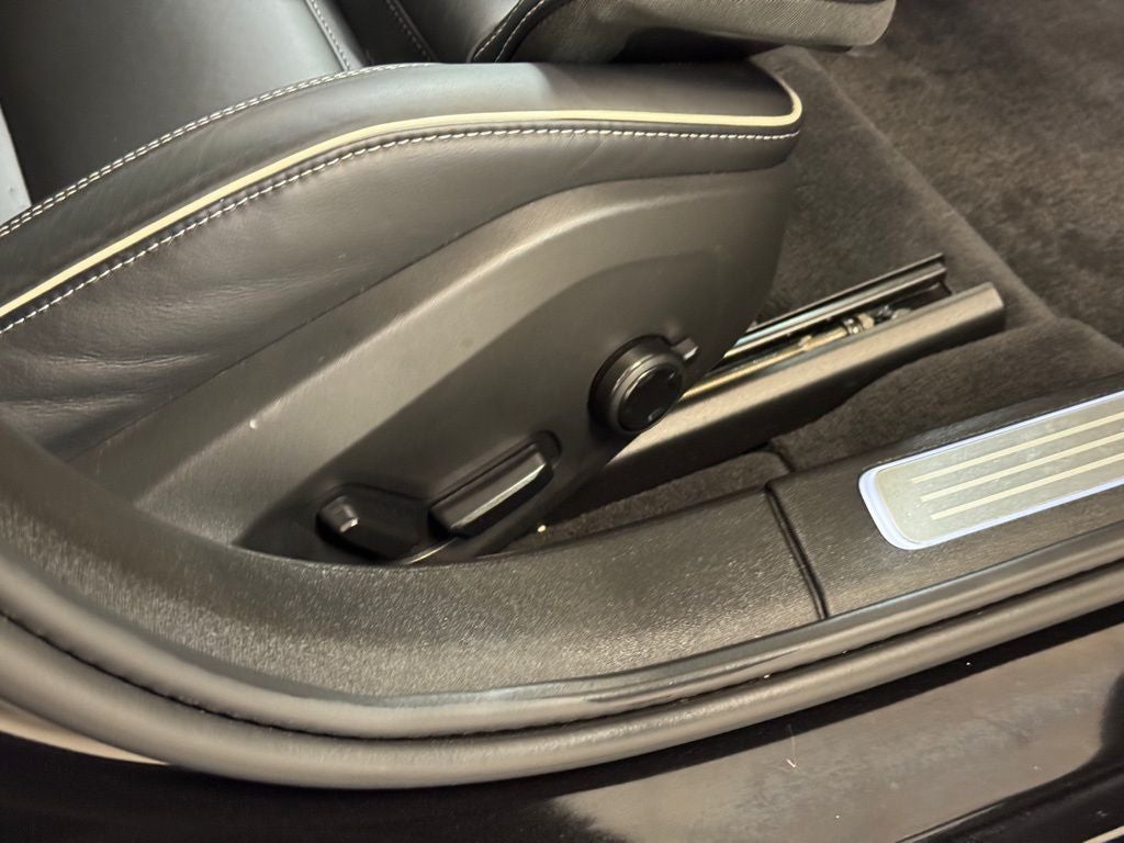 2022 Volvo S90 B6 R-Design