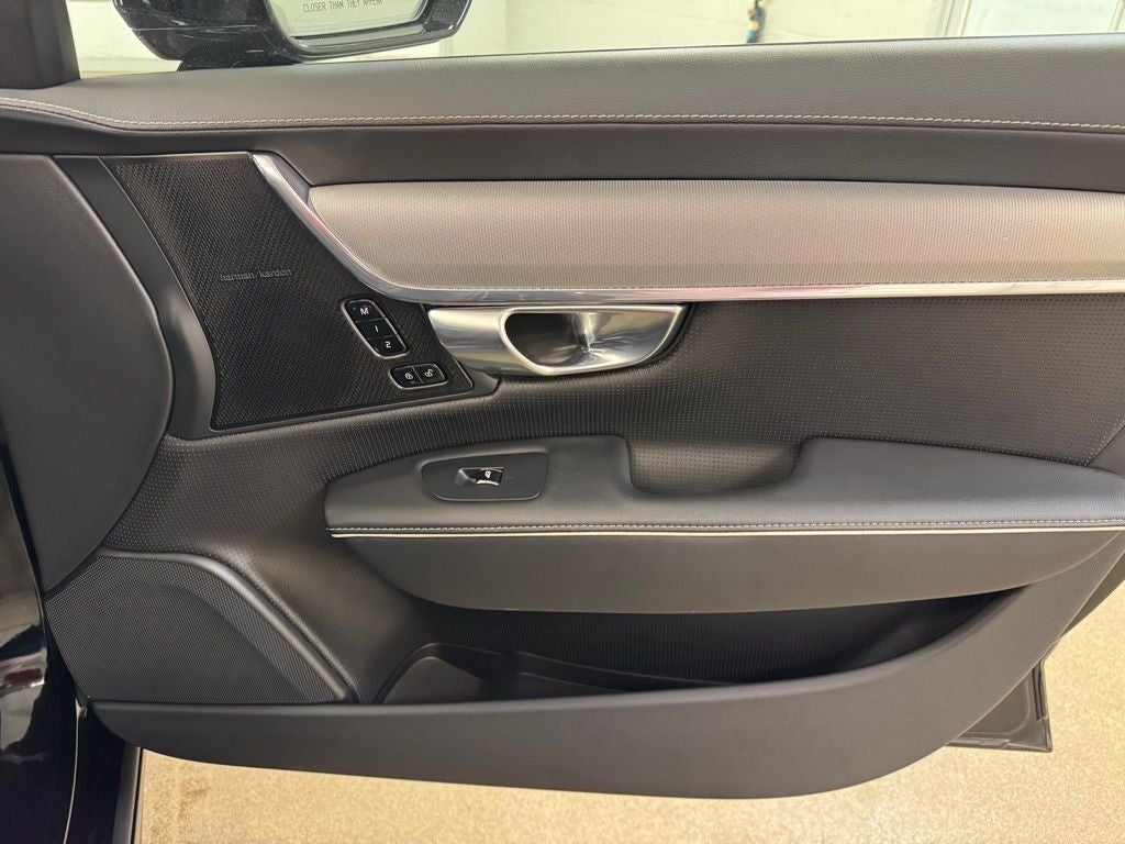 2022 Volvo S90 B6 R-Design