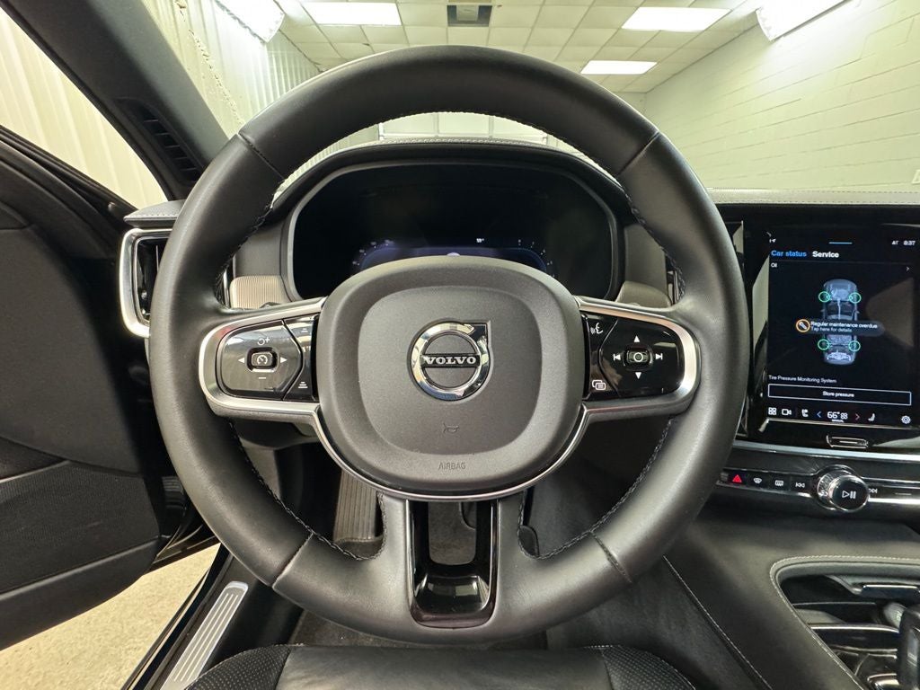 2022 Volvo S90 B6 R-Design