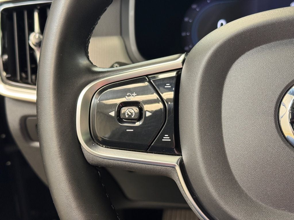 2022 Volvo S90 B6 R-Design