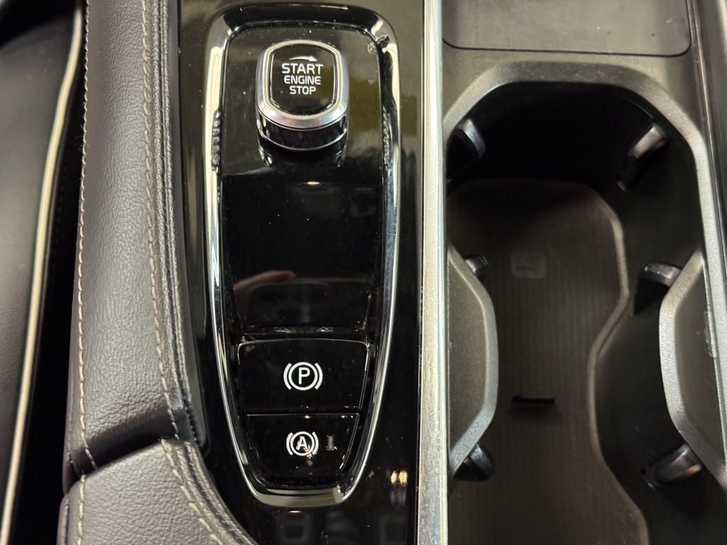 2022 Volvo S90 B6 R-Design