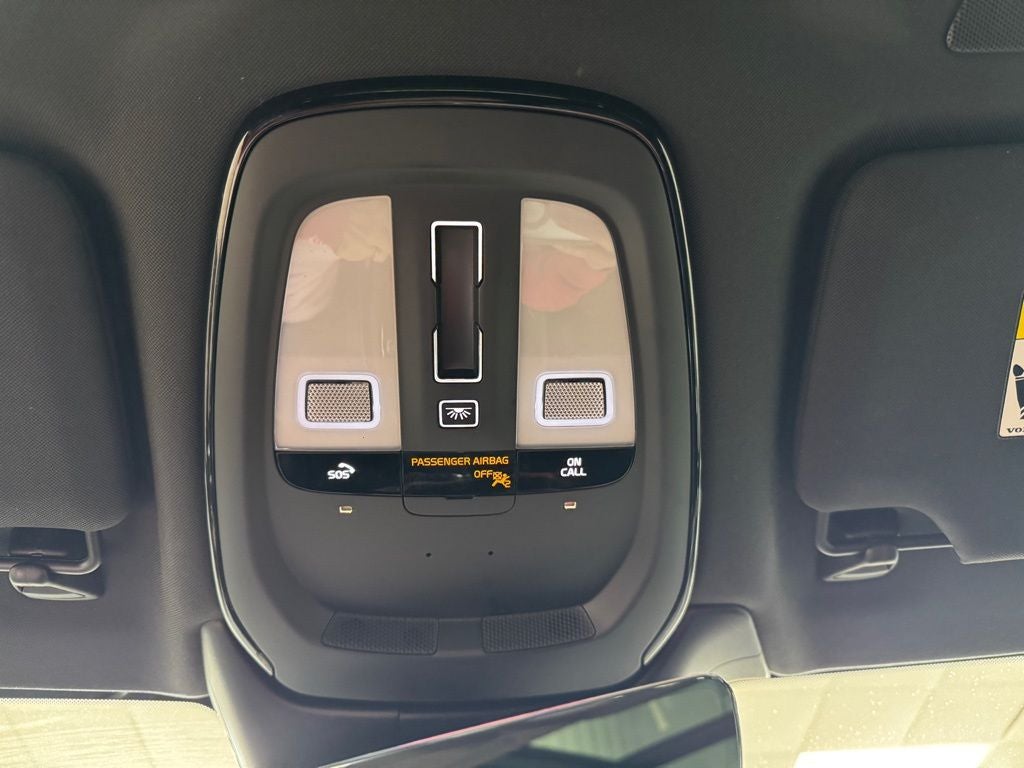 2022 Volvo S90 B6 R-Design