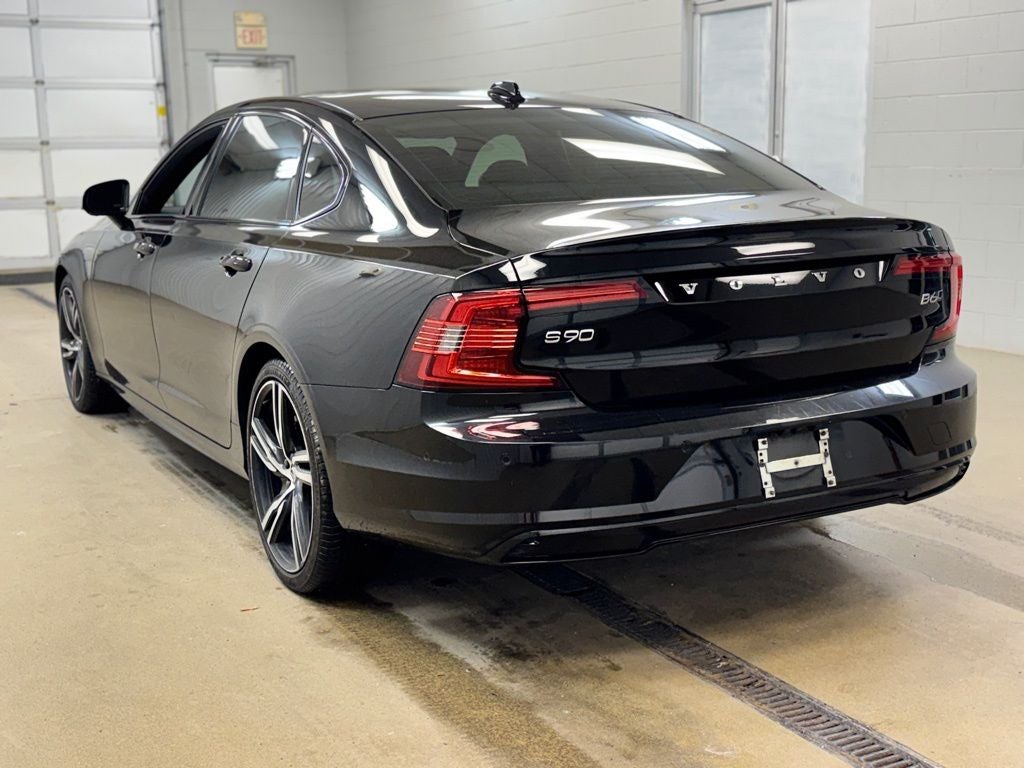 2022 Volvo S90 B6 R-Design