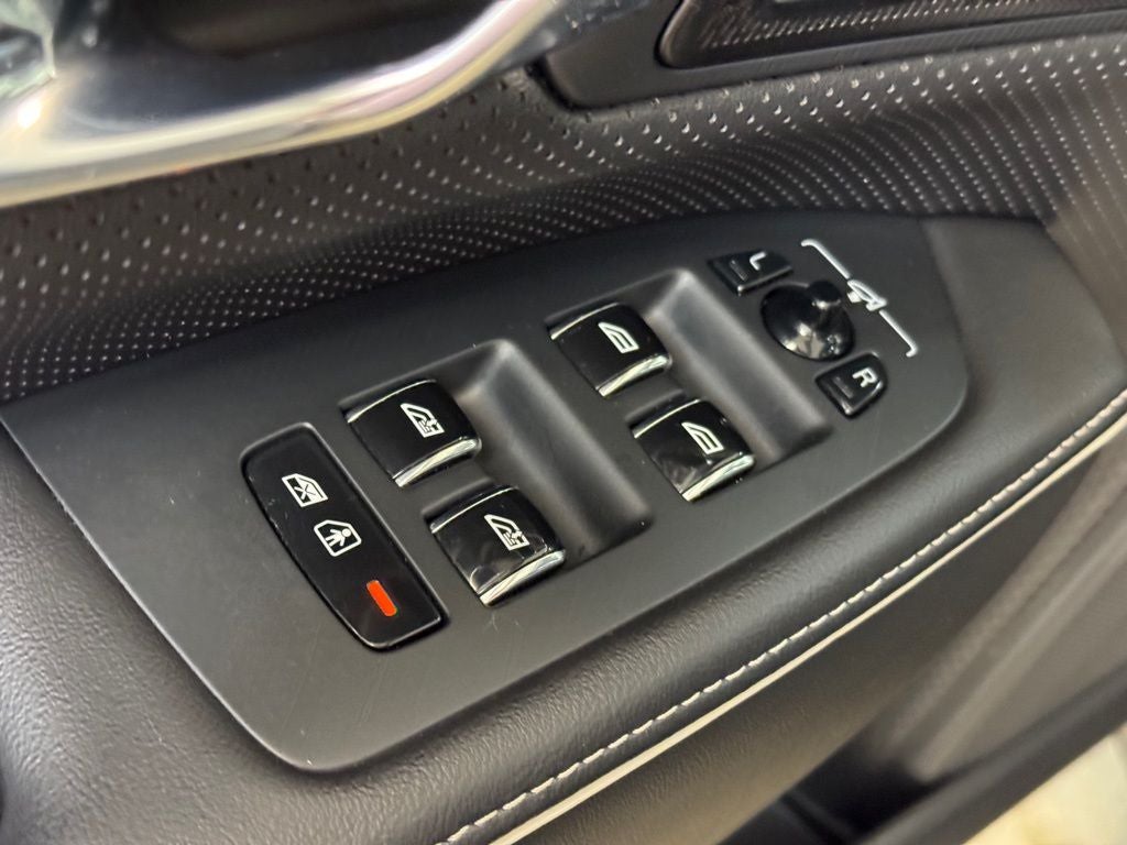 2022 Volvo S90 B6 R-Design