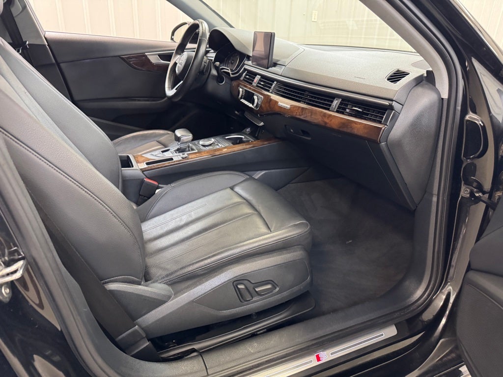 2019 Audi A4 2.0T Premium quattro