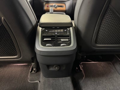 2024 Volvo XC90 B5 Plus