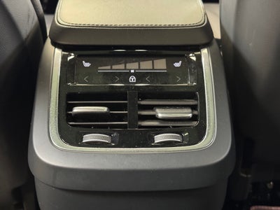 2024 Volvo XC90 B5 Plus