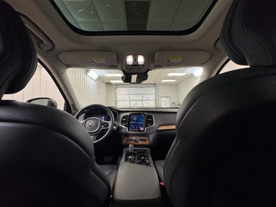 2024 Volvo XC90 B5 Plus