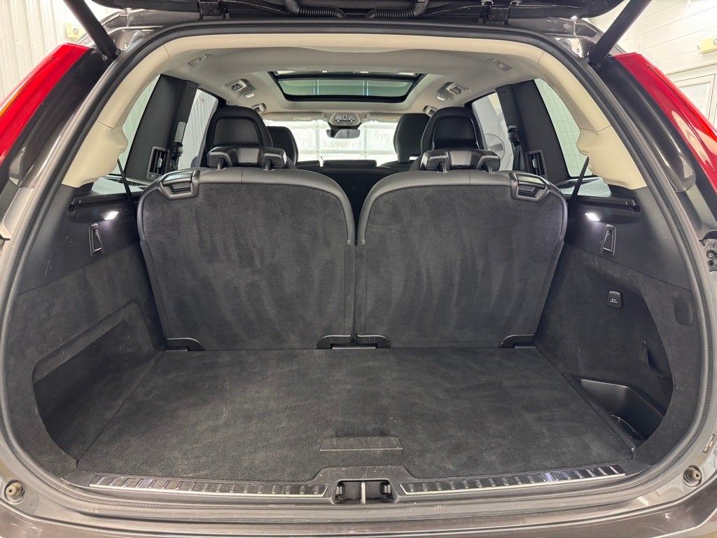 2024 Volvo XC90 B5 Plus