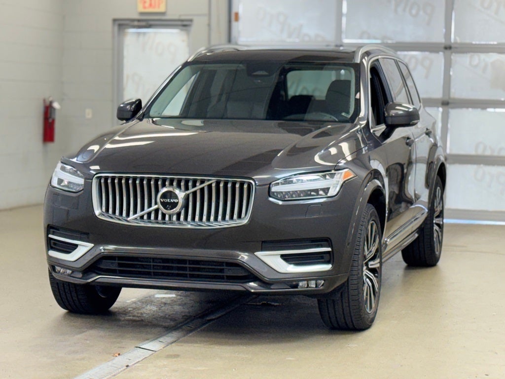 2024 Volvo XC90 B5 Plus