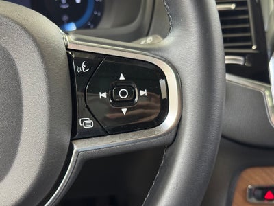 2024 Volvo XC90 B5 Plus