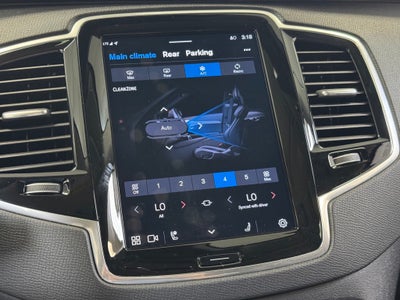 2024 Volvo XC90 B5 Plus