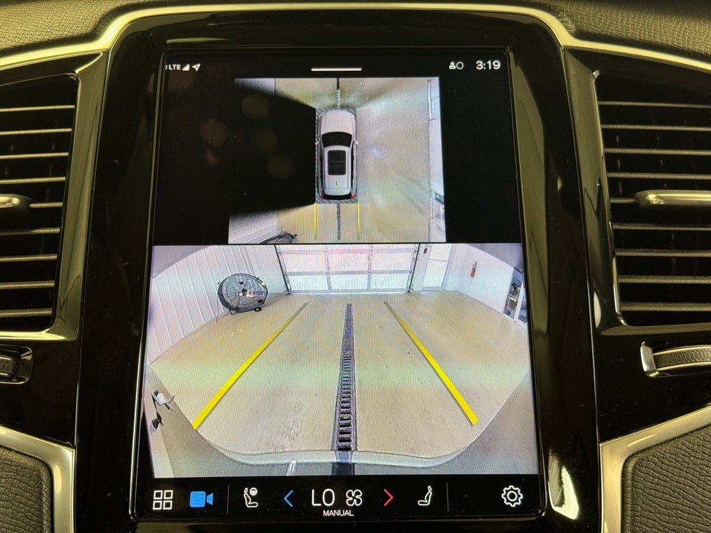 2024 Volvo XC90 B5 Plus