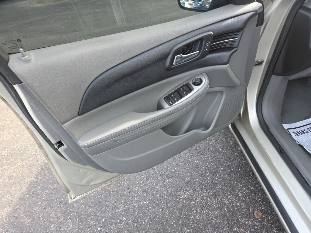 2014 Chevrolet Malibu LS 1LS