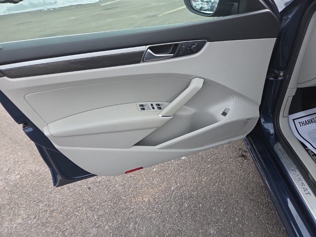 2018 Volkswagen Passat 2.0T SE