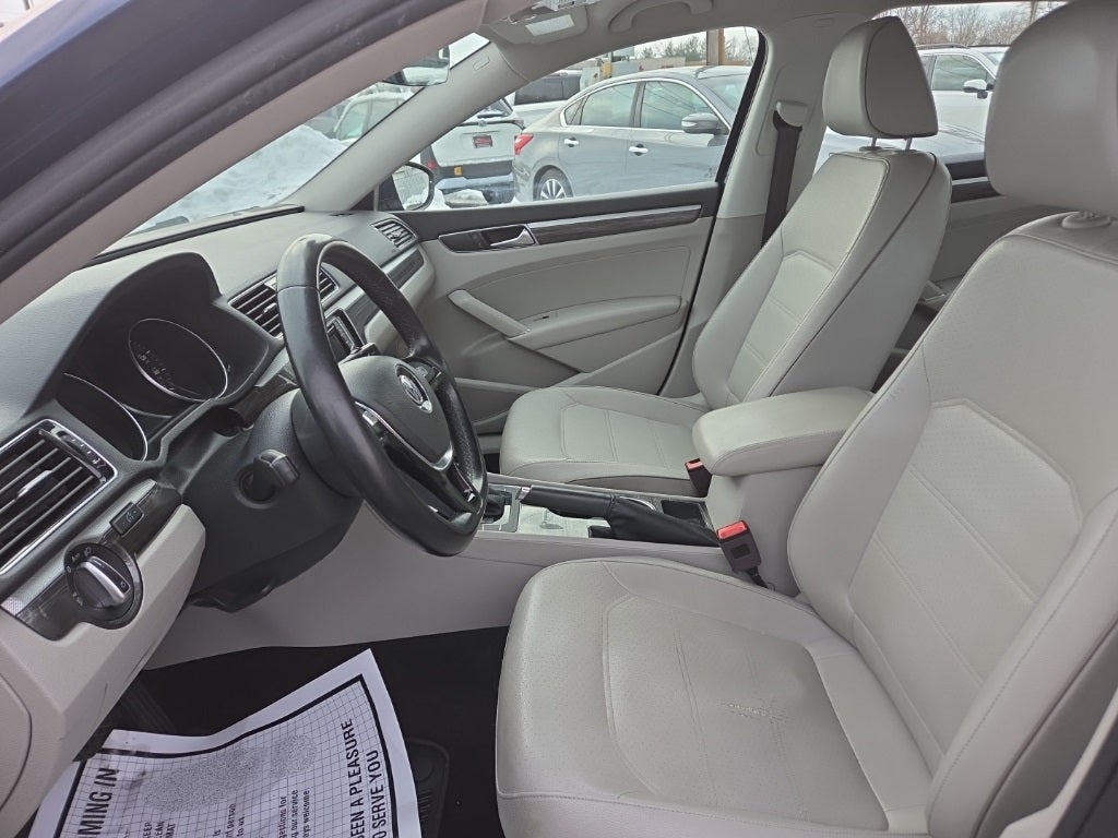 2018 Volkswagen Passat 2.0T SE