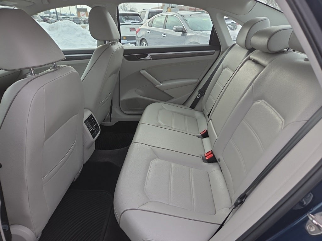 2018 Volkswagen Passat 2.0T SE