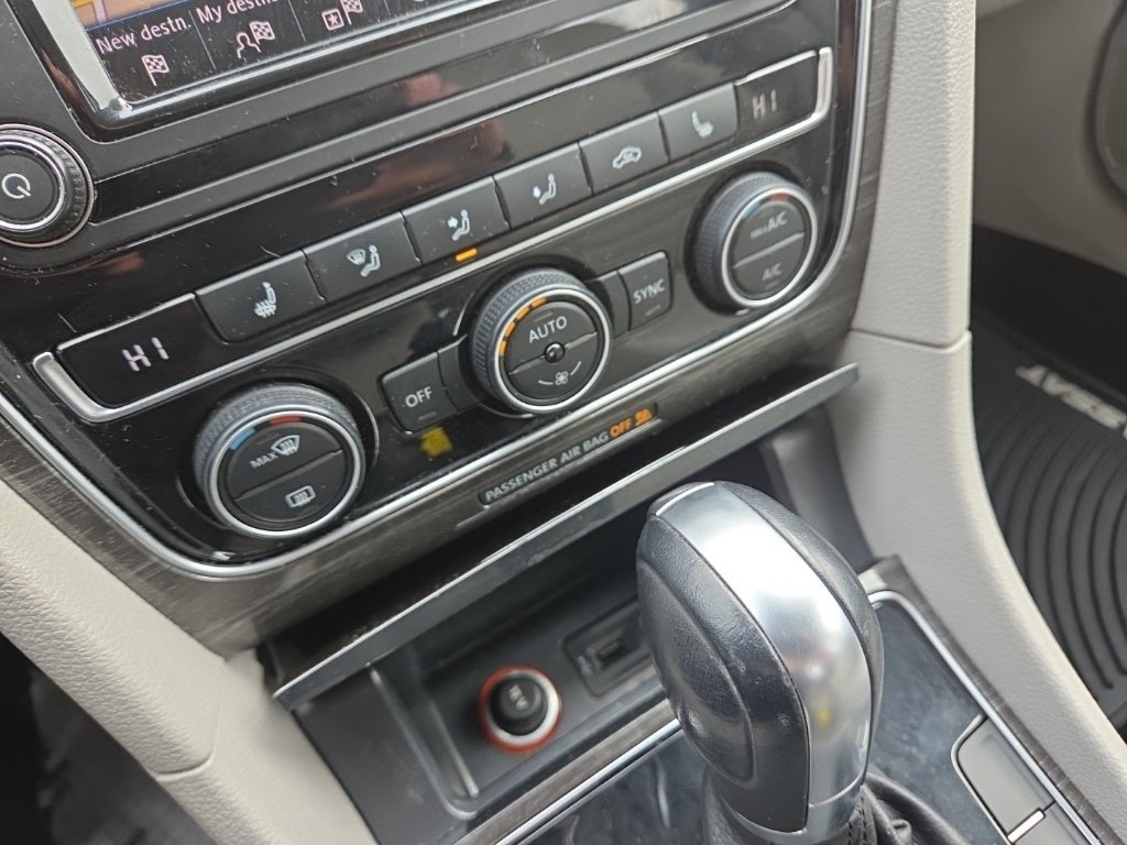 2018 Volkswagen Passat 2.0T SE