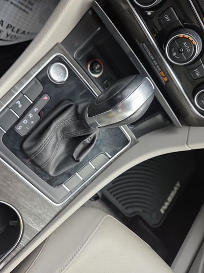 2018 Volkswagen Passat 2.0T SE
