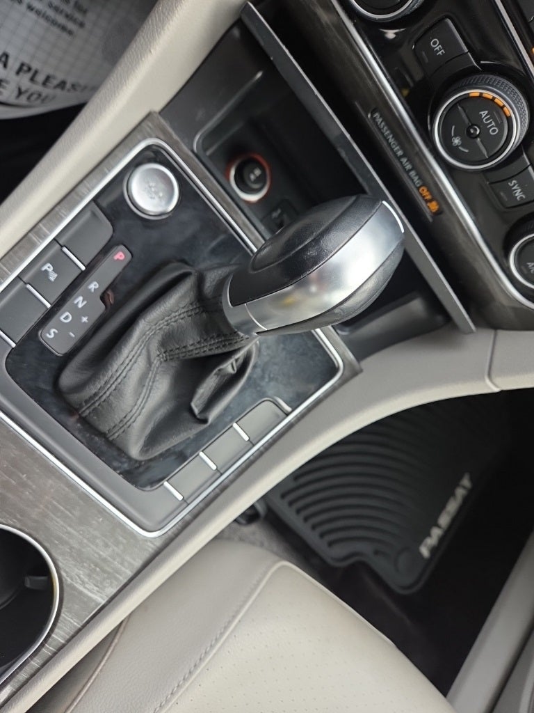 2018 Volkswagen Passat 2.0T SE