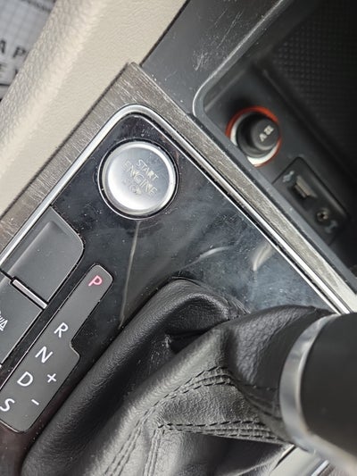 2018 Volkswagen Passat 2.0T SE