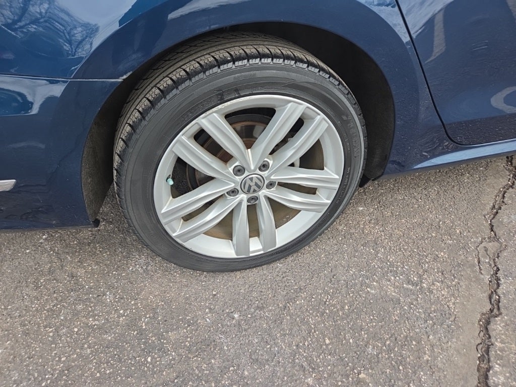 2018 Volkswagen Passat 2.0T SE