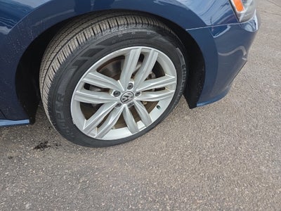 2018 Volkswagen Passat 2.0T SE