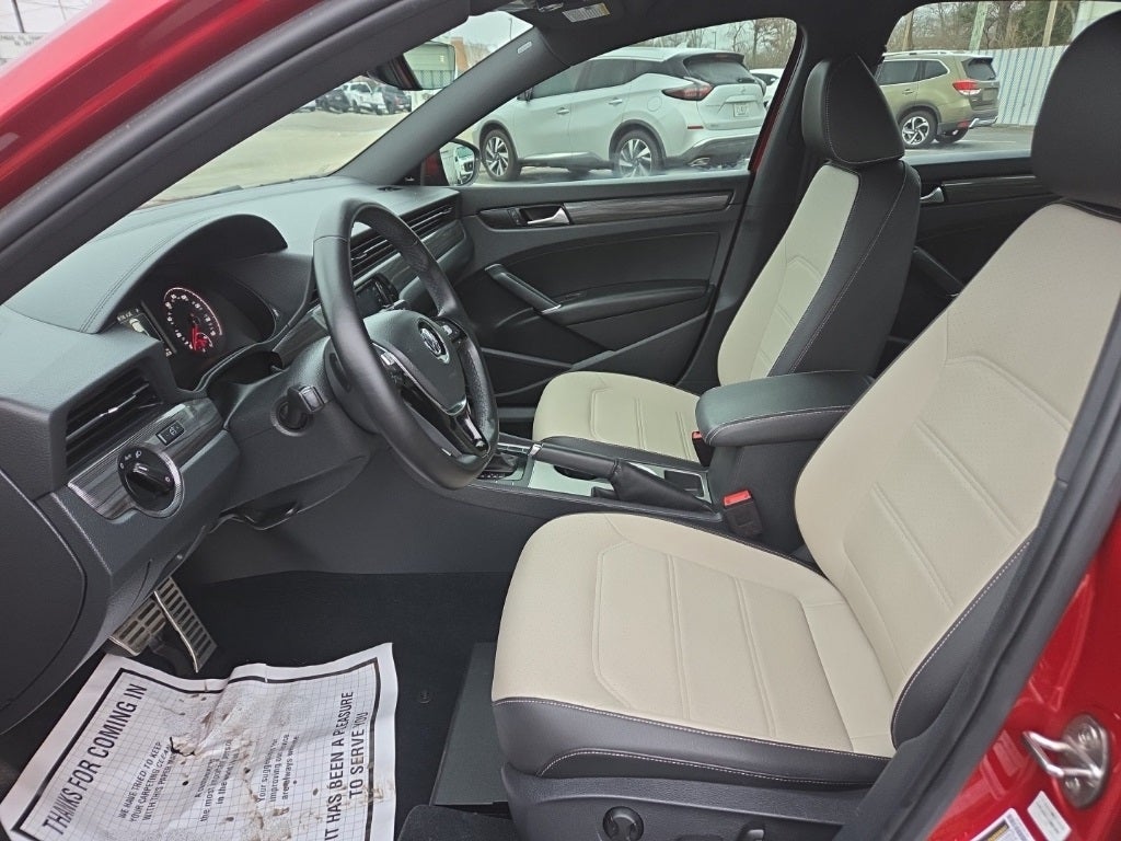 2021 Volkswagen Passat 2.0T R-Line