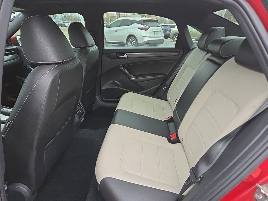 2021 Volkswagen Passat 2.0T R-Line