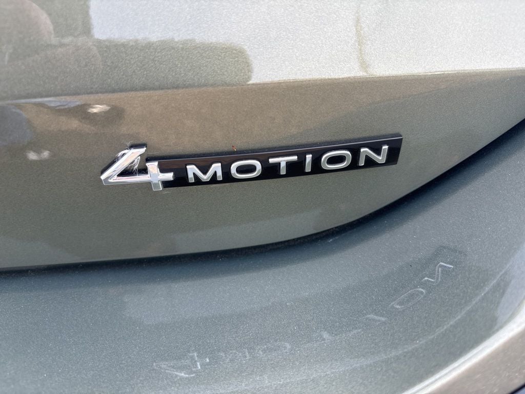 2025 Volkswagen Tiguan 2.0T SEL R-Line