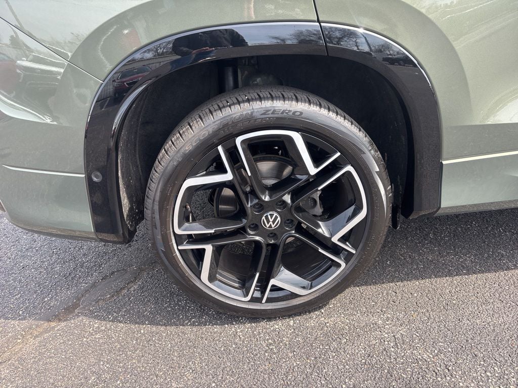 2025 Volkswagen Tiguan 2.0T SEL R-Line