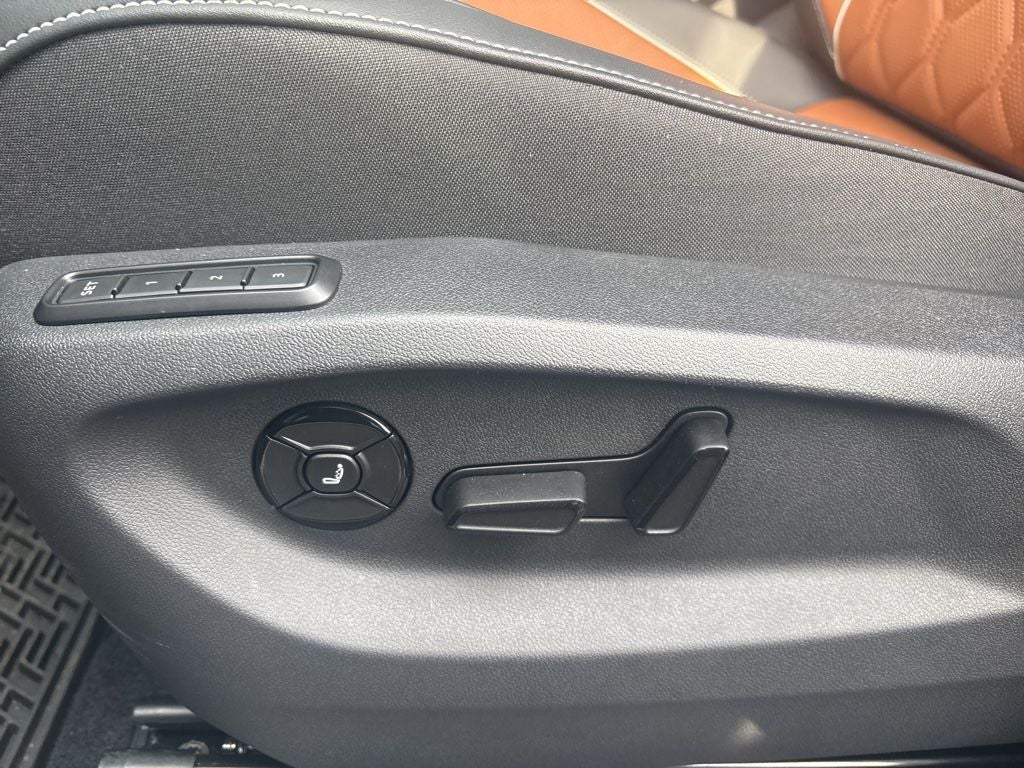 2025 Volkswagen Tiguan 2.0T SEL R-Line