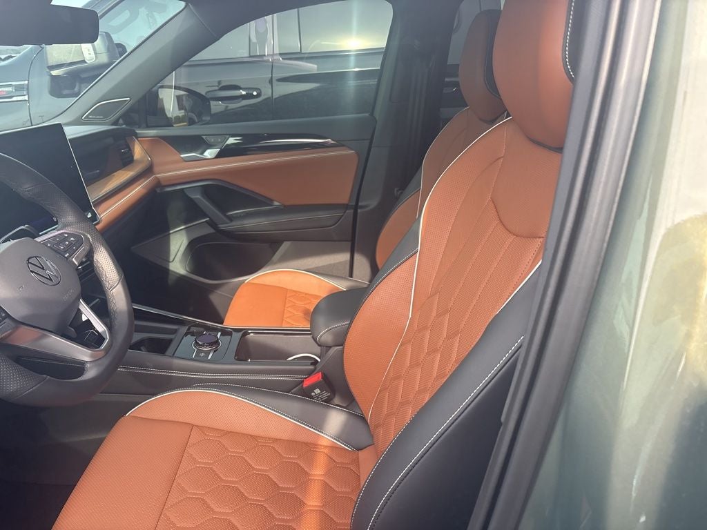 2025 Volkswagen Tiguan 2.0T SEL R-Line