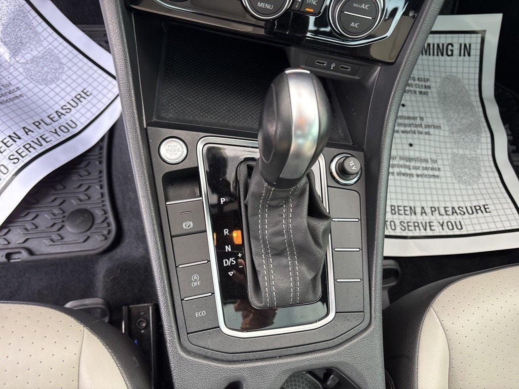 2020 Volkswagen Jetta R-Line