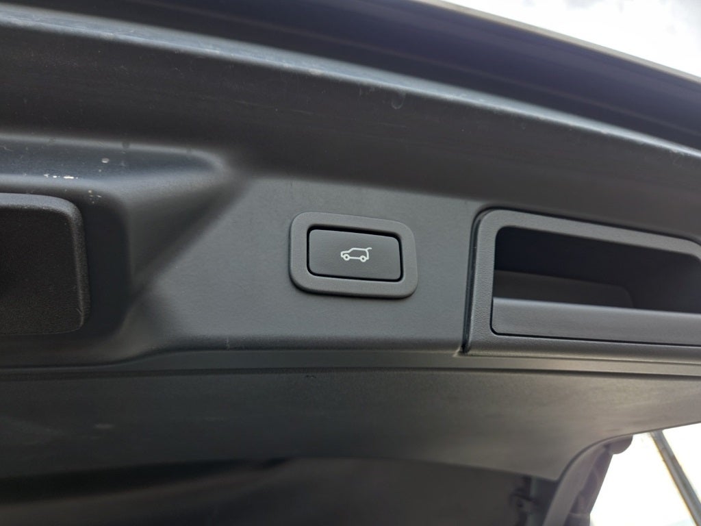 2019 Land Rover Range Rover Velar SE R-Dynamic